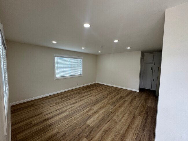 Foto del edificio - 1806 247th St