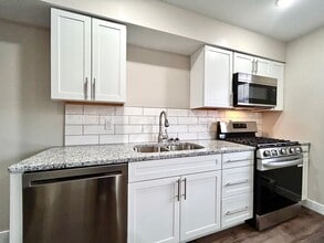 Building Photo - 2876 Taft Ave SW