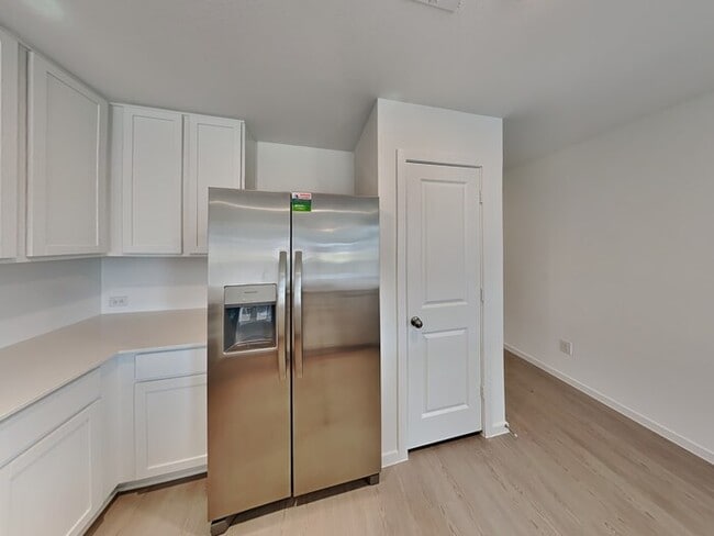 Building Photo - 18711 Barrichello Dr