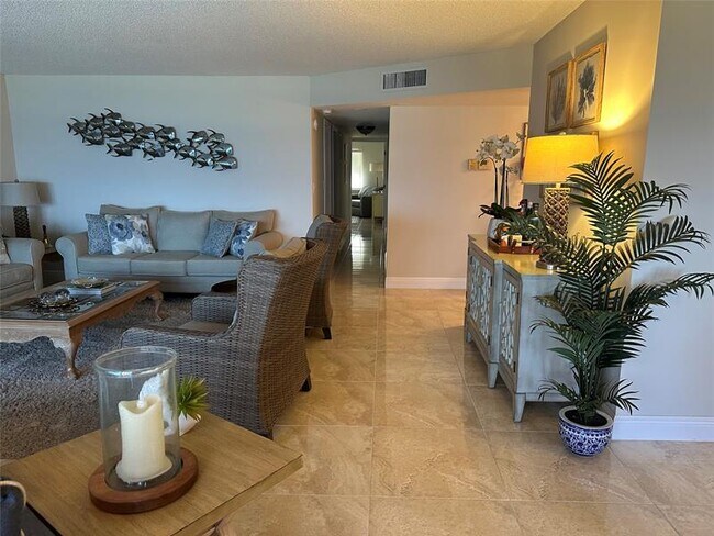 Foto del edificio - 5100 N Ocean Blvd