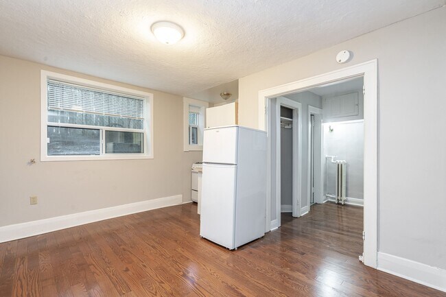 Photo du bâtiment - 28 Balmoral Ave.