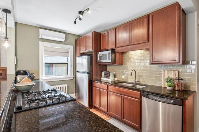 Foto del edificio - 3542 Emerson Ave S