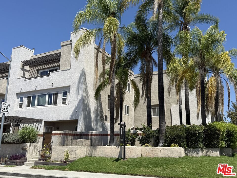 Foto del edificio - 804 N Kenilworth Ave
