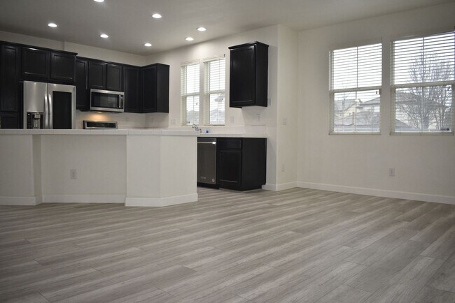 Foto del edificio - 4931 Trouville Ln
