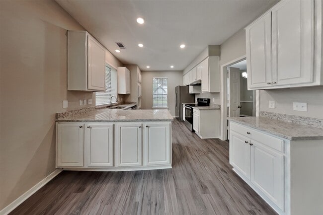 Foto del edificio - 19002 Ridge Trail Ln