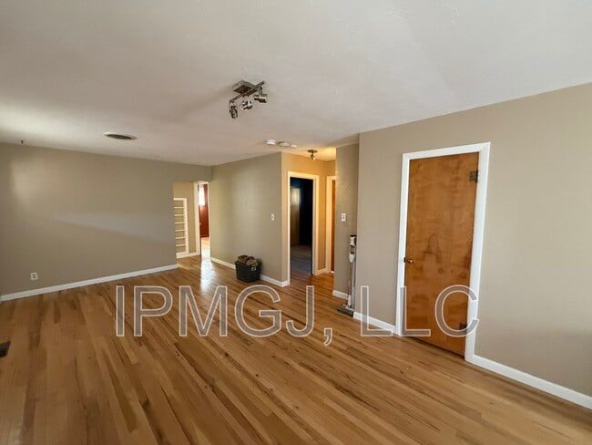 Foto del edificio - 1535 N 20th St