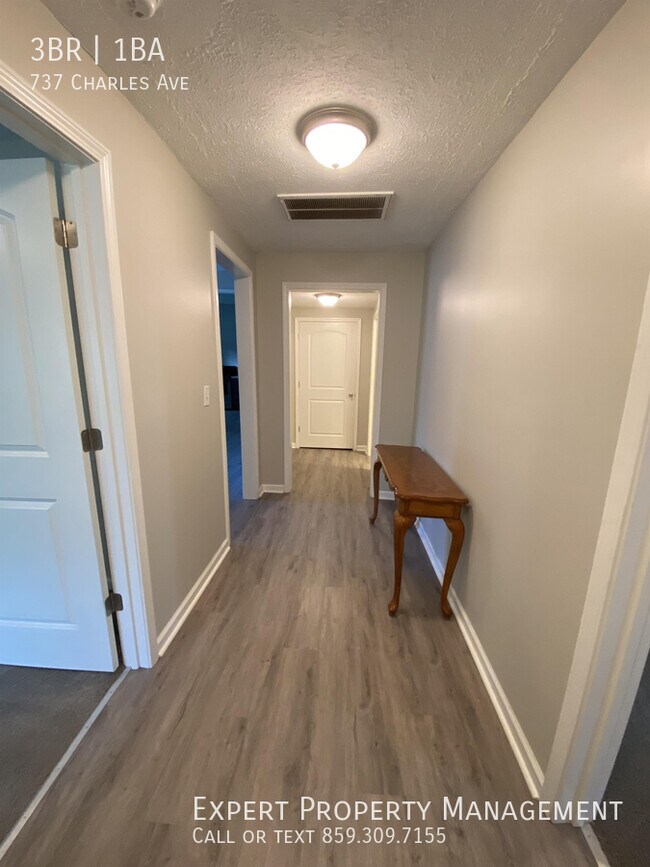 Foto del edificio - 737 Charles Ave