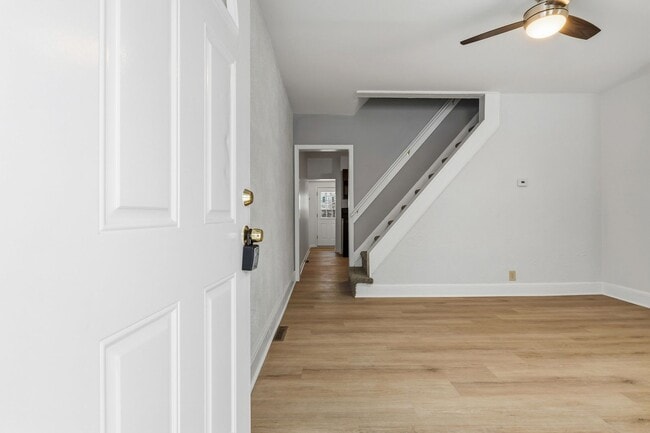 Building Photo - 2 Bedroom in New Castle