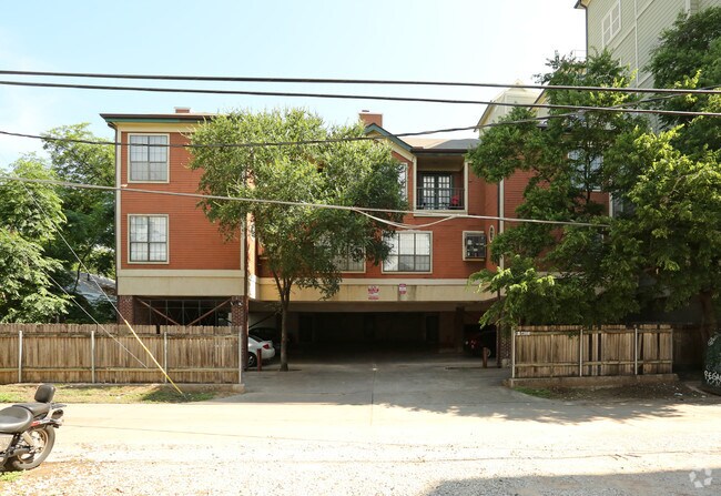 Foto del edificio - 905 W 22nd 1/2 St