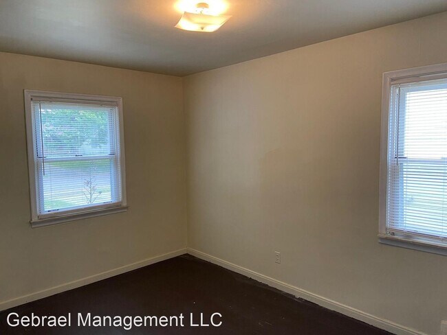 Building Photo - 2 br, 1 bath House - 5251 Neff St.