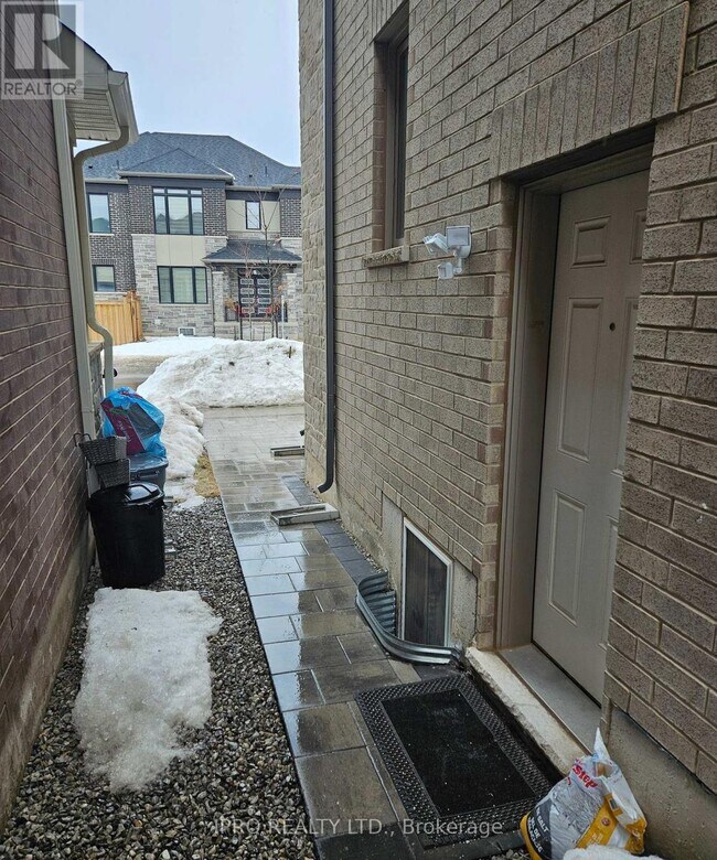 Photo du bâtiment - 1615 Severn Dr