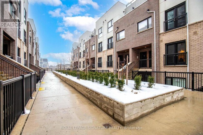 Photo du bâtiment - 349 Wheat Boom Dr.