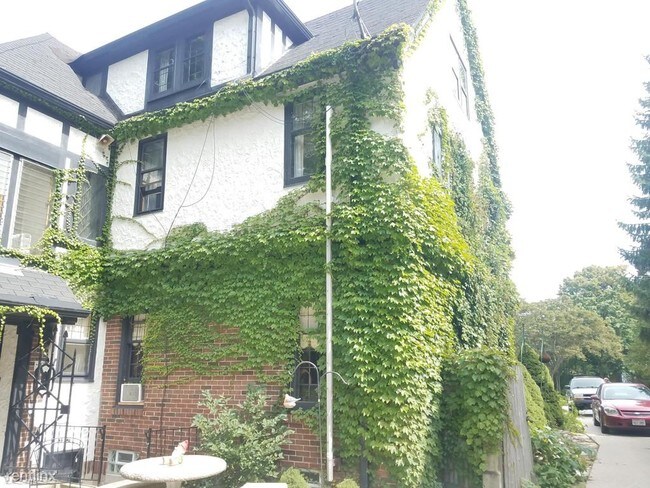 Foto del edificio - 3477 N Lake Dr