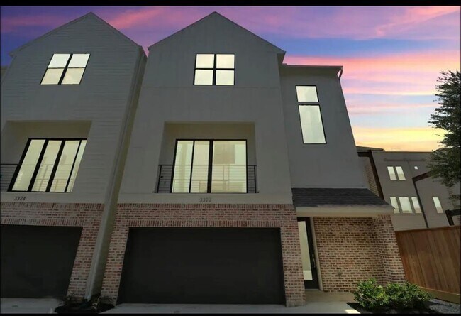 Foto del edificio - 3322 Hutchins St