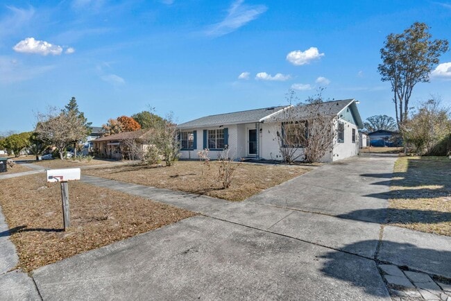 Photo - 1303 Charles St House