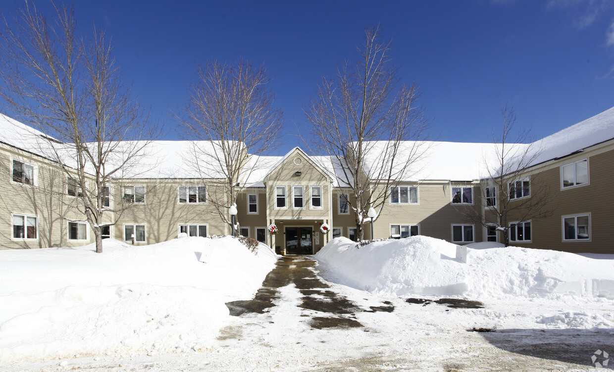 Primary Photo - Oxford Meadow Apartments