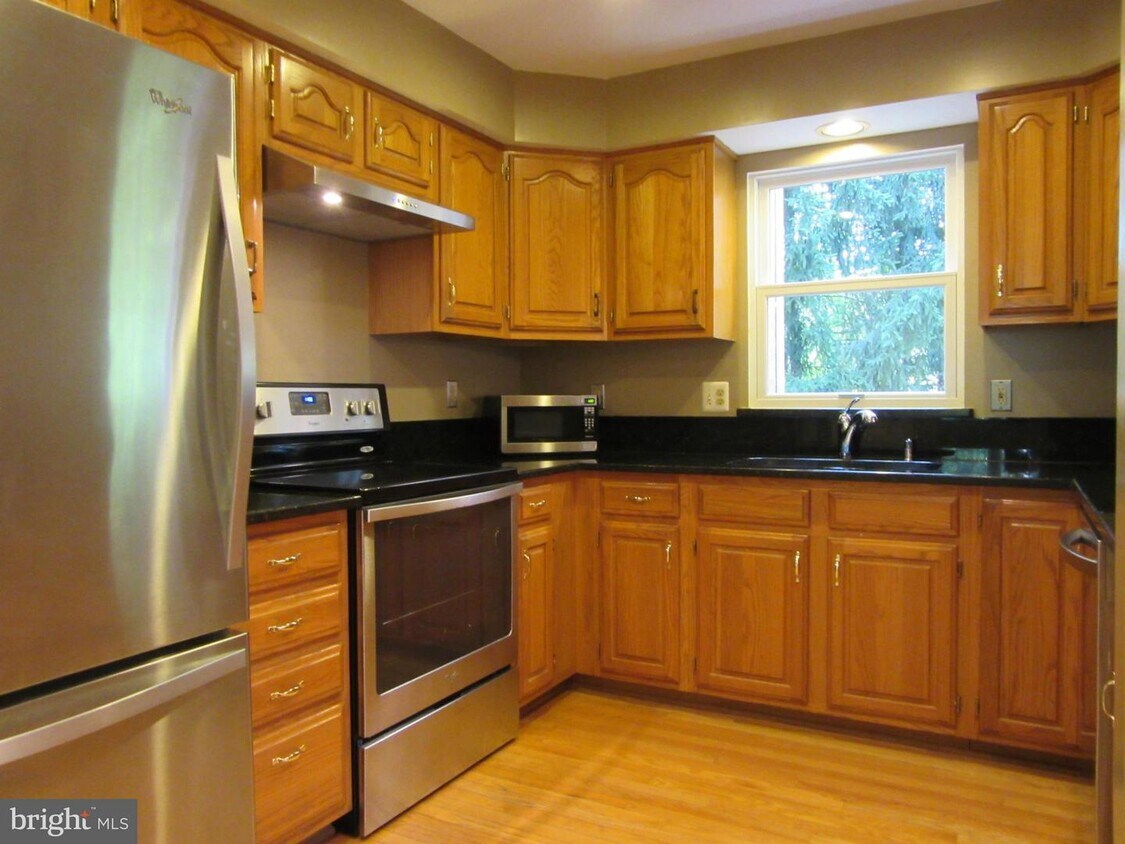 1399 Park Garden Ln, Reston, VA 20194 Townhouse for Rent in Reston