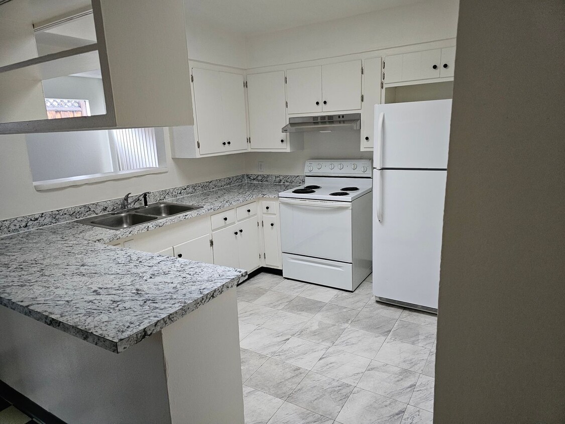 Open House Sunday, 5/4 11a - 1p 3 Bed, 1.... - Open House Sunday, 5/4 11a - 1p  3 Bed, 1....