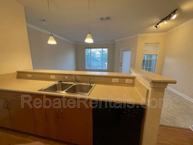 Foto del edificio - 8290 Gate Pkwy W