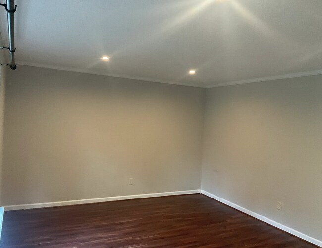 Building Photo - 816 Green Ridge Dr