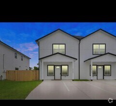 Building Photo - 2613 Randolph Rd