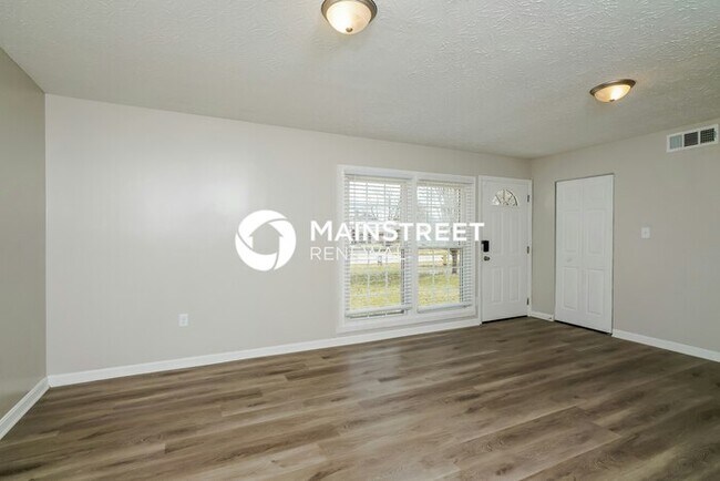 Foto del edificio - 3 Bedroom Pet-Friendly Home in LOUISVILLE,...