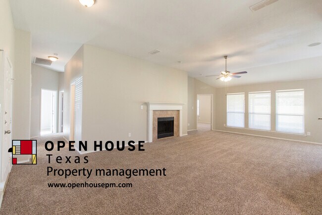 Building Photo - 8725 Creede Trail, Fort Worth