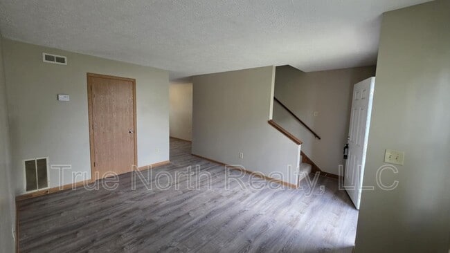 Building Photo - 2581 Sandbury Blvd