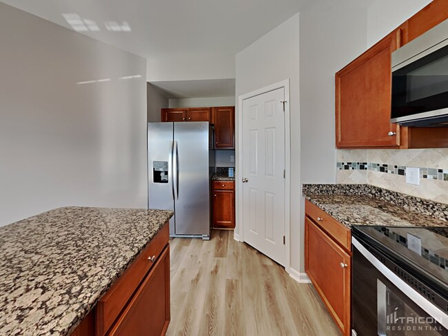 Building Photo - 2644 Jordan Ridge Dr