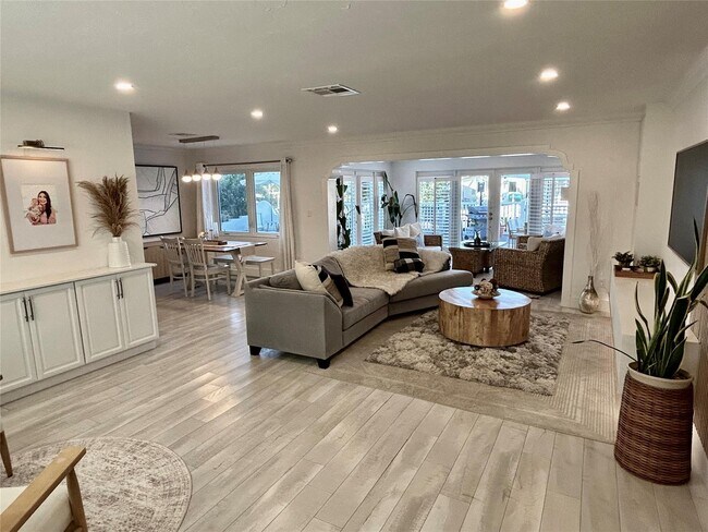 Building Photo - 1473 NE 53rd Ct