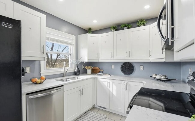 Cocina - 7733 Webster St