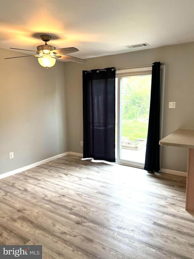 4303 White Oak Ct, Hampstead, MD 21074 Townhome Rentals in Hampstead