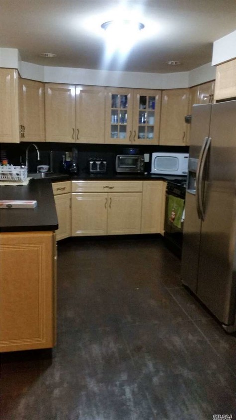 Primary Photo - 101-11 159th Ave