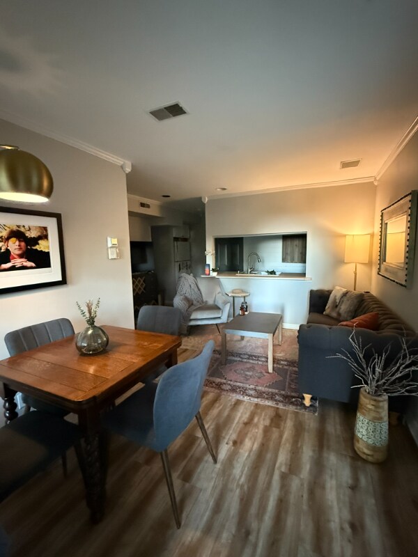 Foto del edificio - 1808 Ashwood Ave
