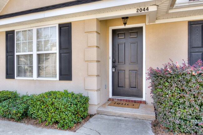 Foto del edificio - 2044 Lillian Dr