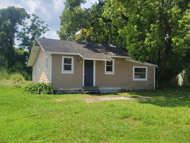 Building Photo - 702 22nd St