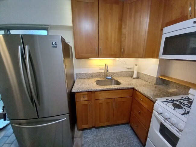 Foto del edificio - 2 Bed/2 Bath/1 Parking at Fern Terrace