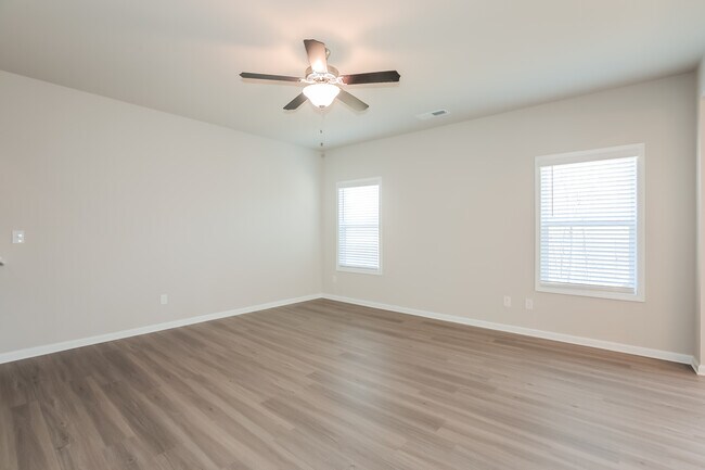 Building Photo - 3457 Sugarberry Dr