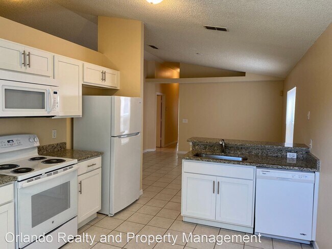 Building Photo - 125 Dahlia Village Cir
