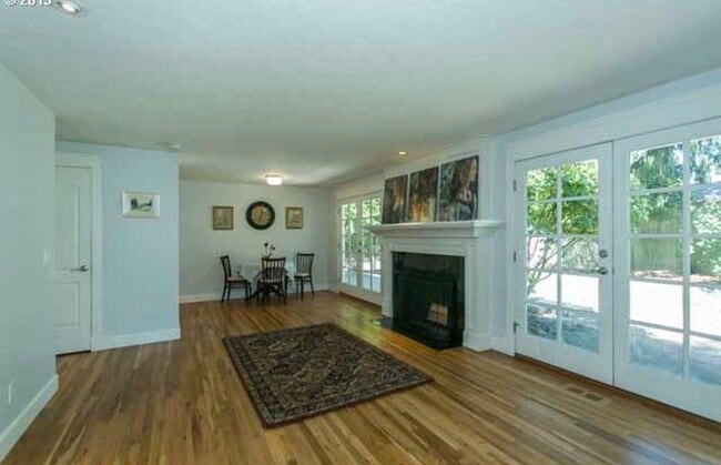 Building Photo - Updated Lake Oswego Home with Hardwood Floors, Large Deck & Owner-Paid Landscaping