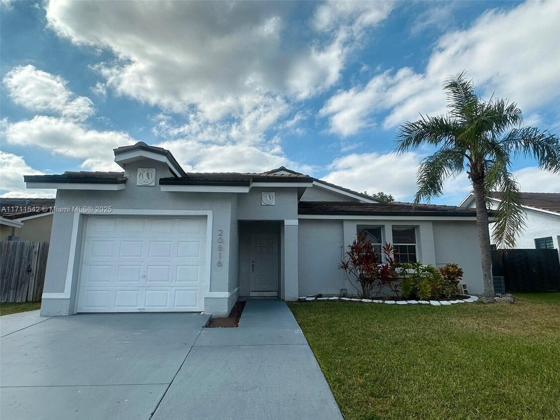 Foto principal - 20816 SW 85th Ct