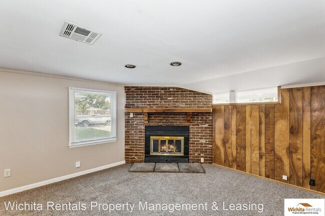Building Photo - 3 br, 1 bath House - 3215 Downtain