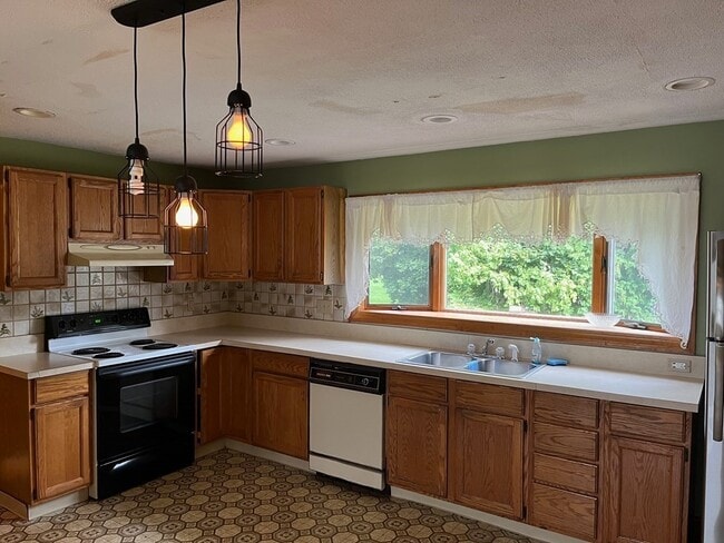 Foto del edificio - 46 Boudreau Ave