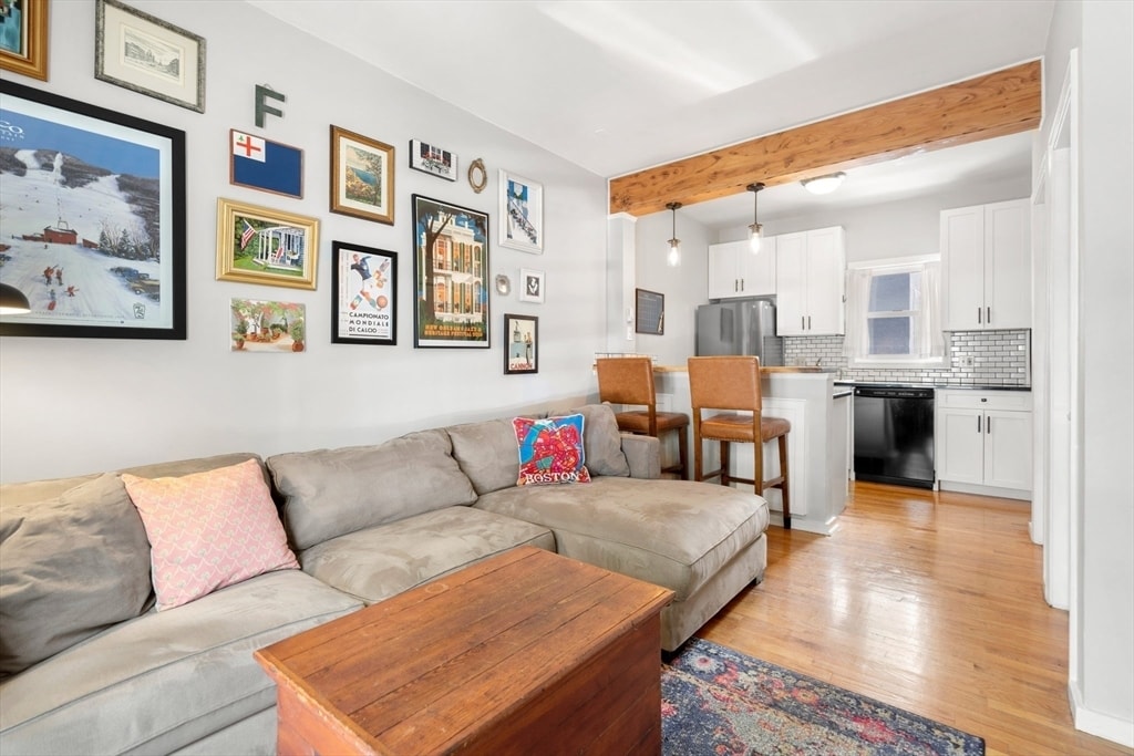 Primary Photo - 3 Winthrop St