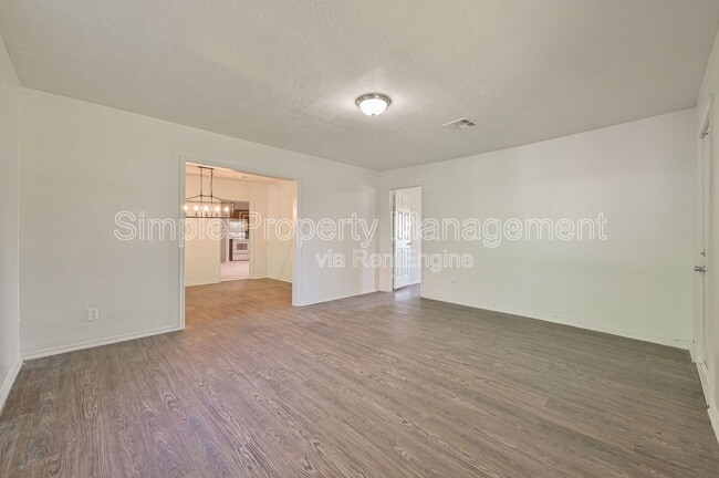 Photo - 713 Sw 25th St House