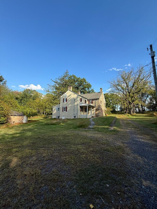 Foto del edificio - Charming Doylestown Modern Farmhouse & Barn
