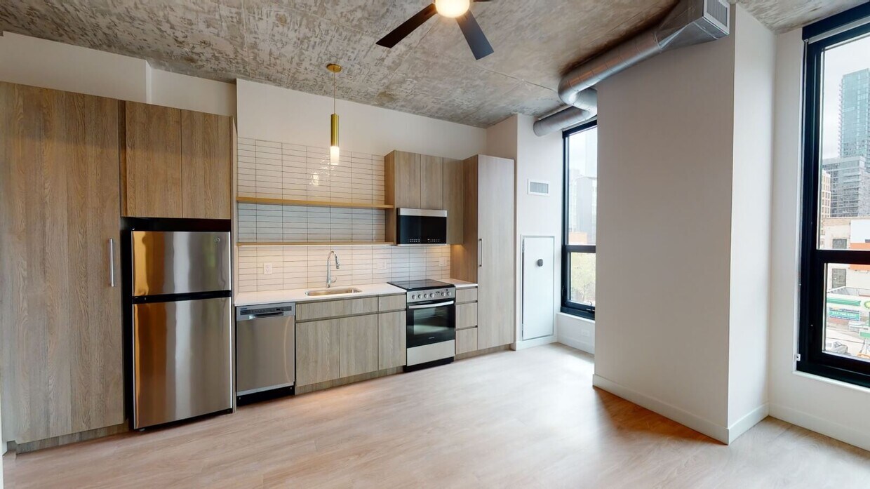Building Photo - 744 N Wells St