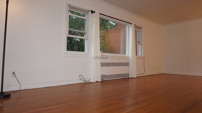 Foto del edificio - 9459 Ridge Blvd