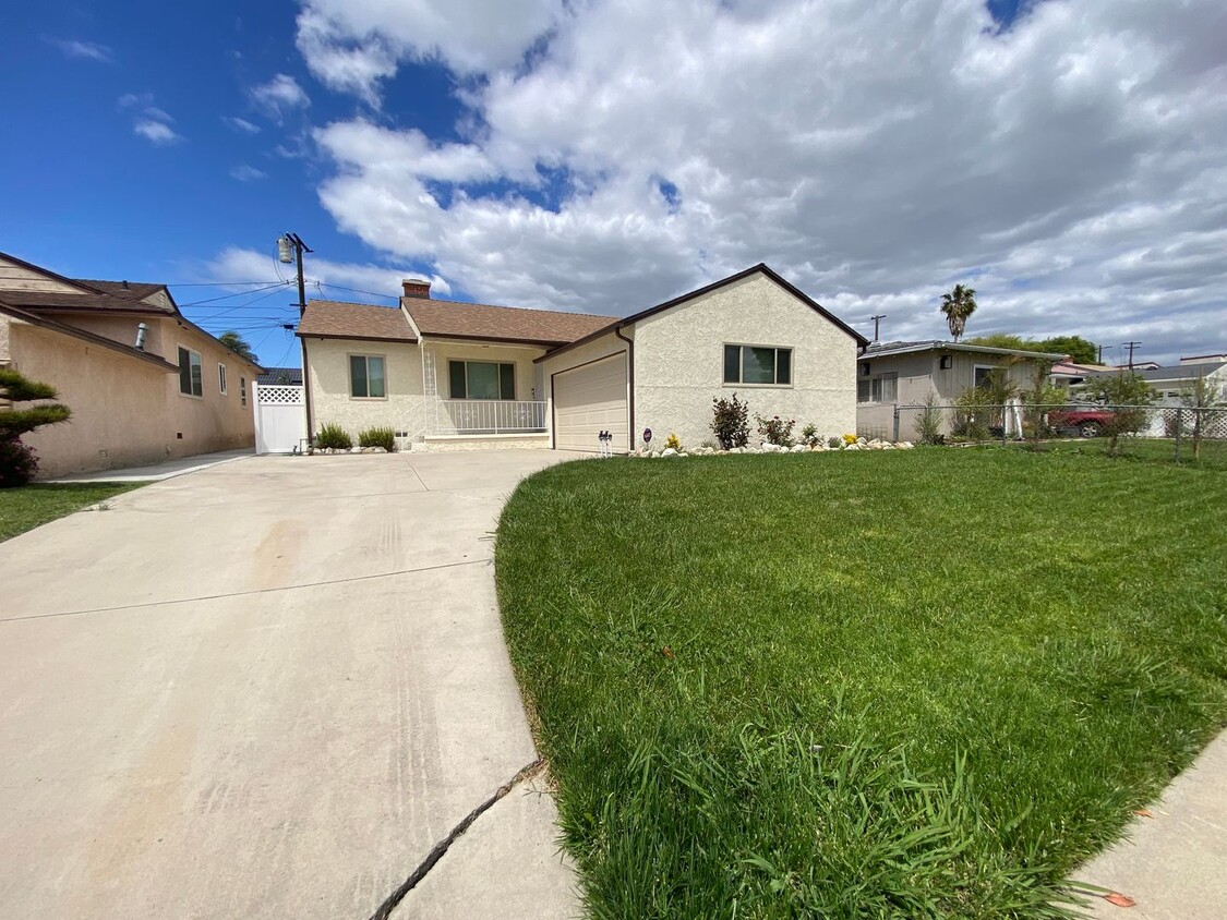 Foto principal - Completely Remodeled Gardena House For Ren...
