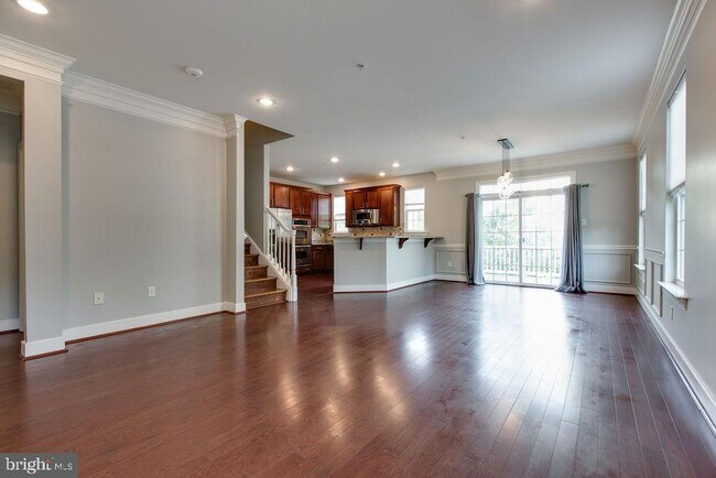 Building Photo - 8607 Summer Waves Way